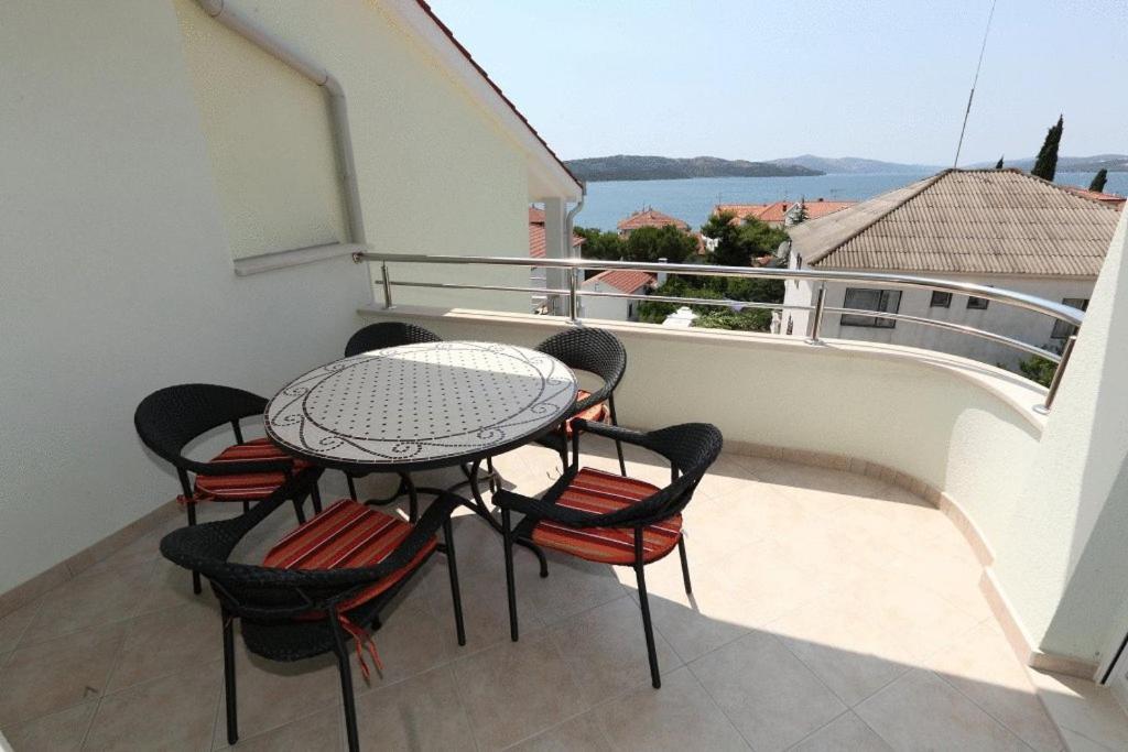 Apartments Paradise โตรกีร์ ภายนอก รูปภาพ