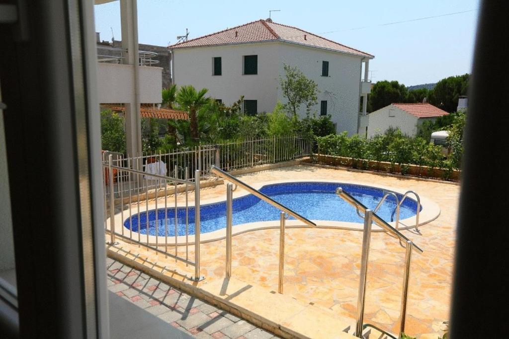 Apartments Paradise โตรกีร์ ภายนอก รูปภาพ