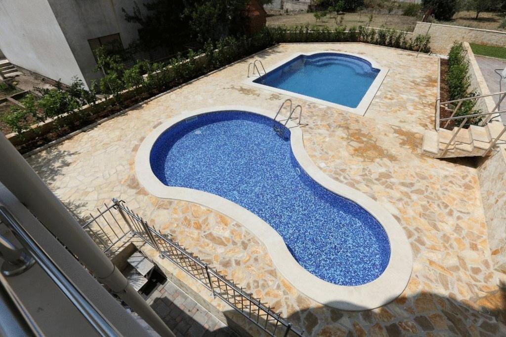 Apartments Paradise โตรกีร์ ภายนอก รูปภาพ