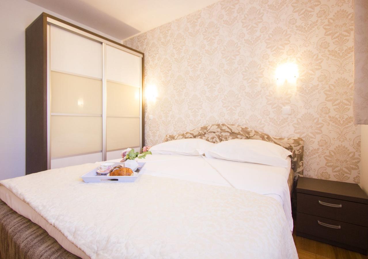 Apartments Paradise โตรกีร์ ภายนอก รูปภาพ