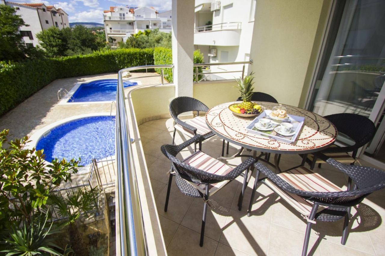 Apartments Paradise โตรกีร์ ภายนอก รูปภาพ