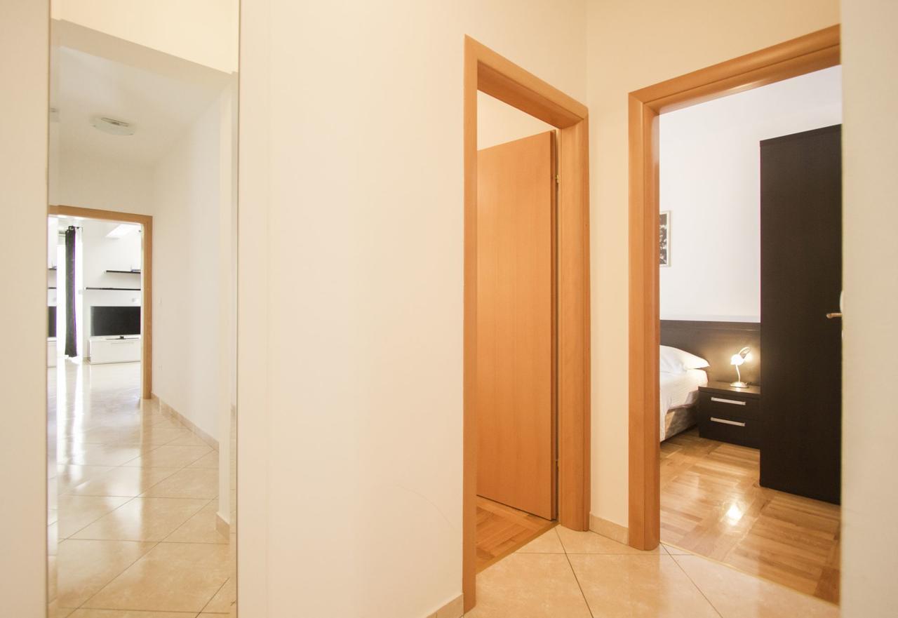 Apartments Paradise โตรกีร์ ภายนอก รูปภาพ