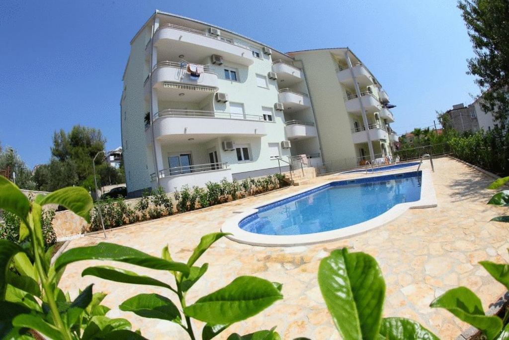 Apartments Paradise โตรกีร์ ภายนอก รูปภาพ